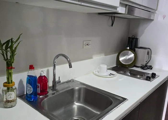 Aparthotel Mafresco Makati Staycation